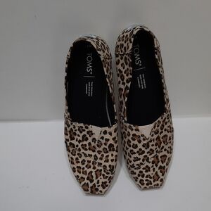 TOMS Animal Print Flats
